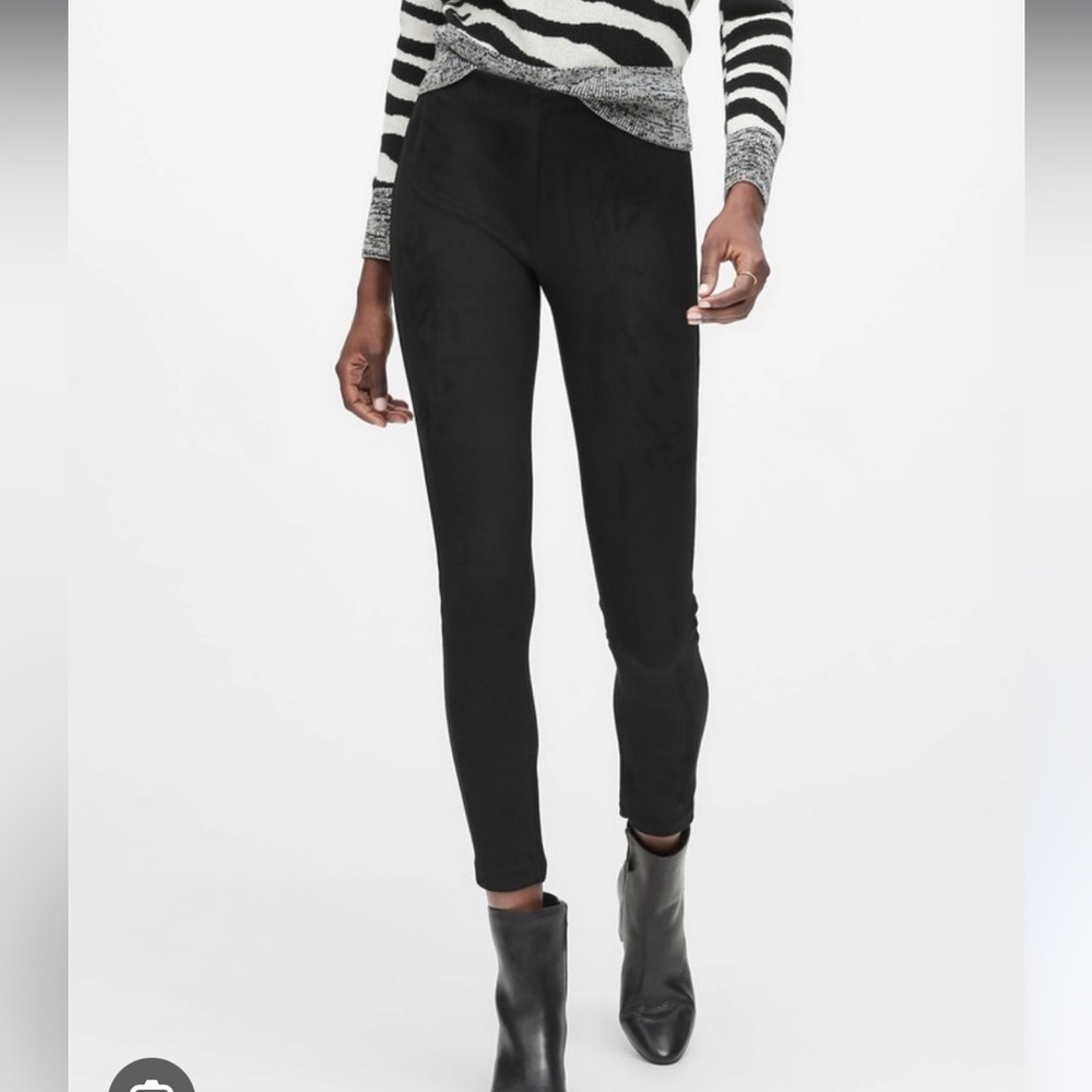 🌟MUST GO free shipping! Banana Republic Devon Vegan Suede Pant - 6